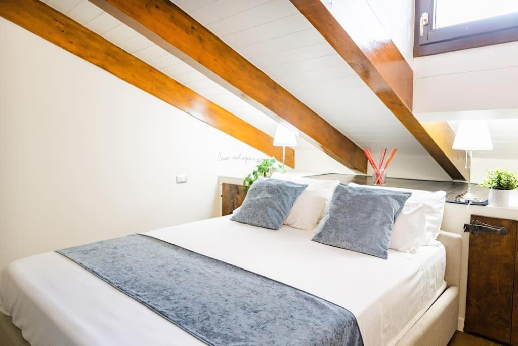 Canonica Attic Apartment มิลาน ภายนอก รูปภาพ